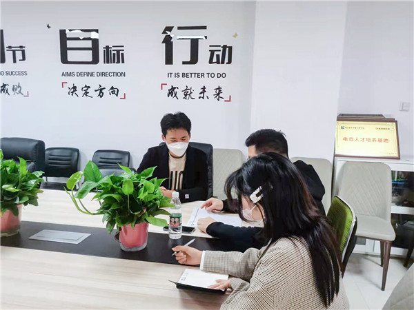 企業(yè)招聘進校園，助力學生高質(zhì)量就業(yè)